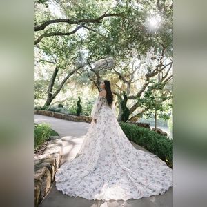 Monique Lhuillier Wedding Dress